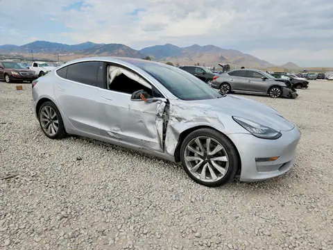 2018 Tesla MODEL 3 VIN 5YJ3E1EB4JF116951 фото 4