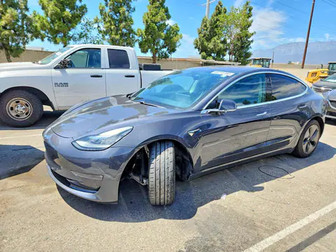 5YJ3E1EA0JF016398 — 2018 Tesla Model 3, Ходовая часть (Undercarriage), фото до ремонта