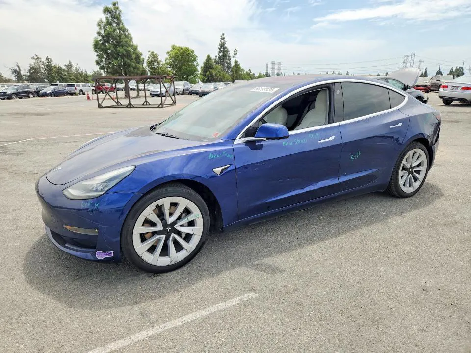 2018 Tesla MODEL 3 VIN 5YJ3E1EB8JF147734 фото 1