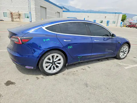 2018 Tesla MODEL 3 VIN 5YJ3E1EB8JF147734 фото 3