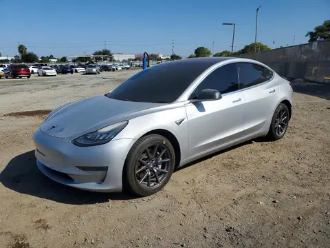 5YJ3E1EA9JF162539 — 2018 Tesla Model 3, Задняя часть (Rear End), фото до ремонта