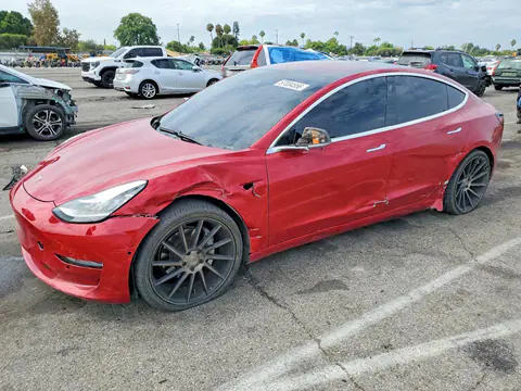 5YJ3E1EA4JF037349 — 2018 Tesla Model 3, Передняя часть (Front End), фото до ремонта