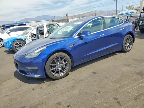 5YJ3E1EA4JF040896 — 2018 Tesla Model 3, Передняя часть (Front End), фото до ремонта