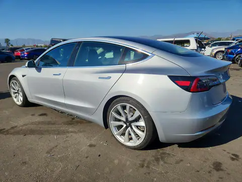 5YJ3E1EB7JF069172 — 2018 Tesla Model 3, фото 2 с аукциона Copart 14.10.2026, Задняя часть