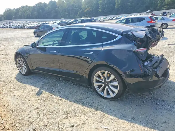 5YJ3E1EA2JF094973 — 2018 Tesla Model 3, фото 2 с аукциона Copart, Задняя часть