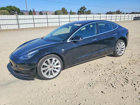 5YJ3E1EB7JF086750 — 2018 Tesla Model 3, Передняя часть (Front End), фото до ремонта