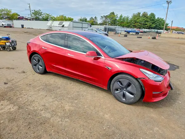 2018 TESLA MODEL 3 VIN 5YJ3E1EB3JF099561 фото 4