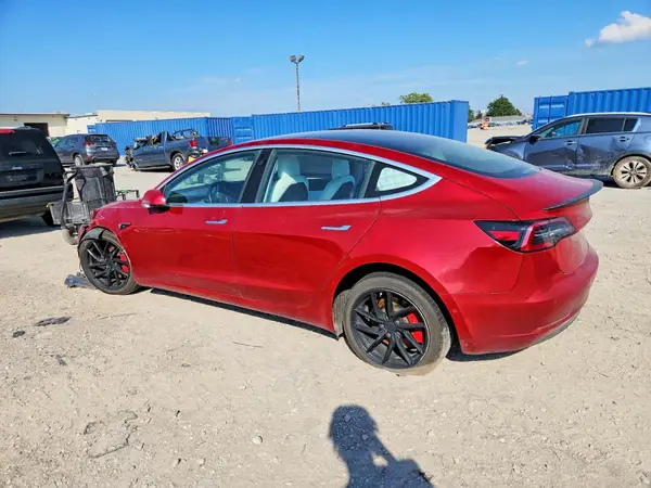 5YJ3E1EBXJF055430 — 2018 Tesla Model 3, фото 2 с аукциона Copart, Передняя часть