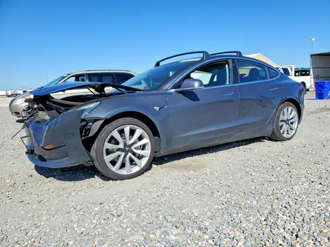 5YJ3E1EB7JF091009 — 2018 Tesla Model 3, Передняя часть (Front End), фото до ремонта