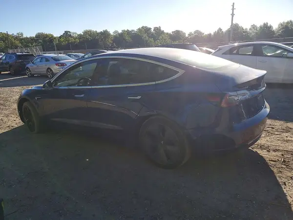 5YJ3E1EA4JF154123 — 2018 Tesla Model 3, фото 2 с аукциона Copart, Задняя часть