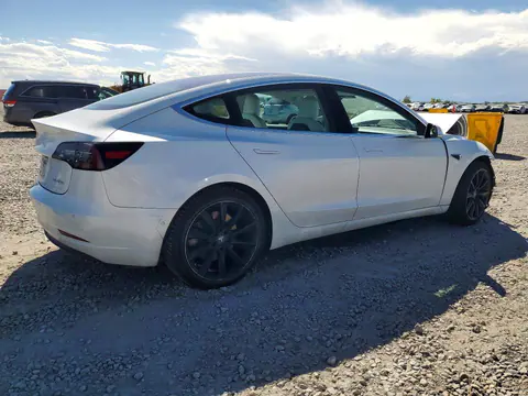 2018 Tesla MODEL 3 VIN 5YJ3E1EB7JF134716 фото 3