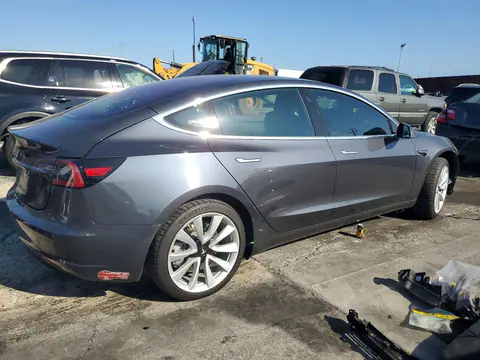 2018 Tesla MODEL 3 VIN 5YJ3E1EA9JF011992 фото 3