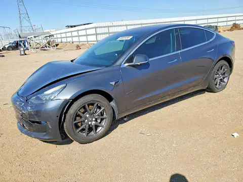 5YJ3E1EAXJF157592 — 2018 Tesla Model 3, Передняя часть (Front End), фото до ремонта