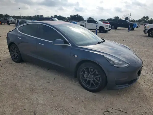 5YJ3E1EA0JF053452 — 2018 Tesla Model 3, фото 4 с аукциона Copart, Задняя часть
