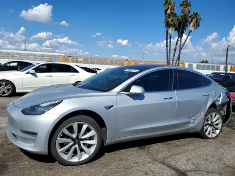 5YJ3E1EAXJF011001 — 2018 Tesla Model 3, Задняя часть (Rear End), фото до ремонта