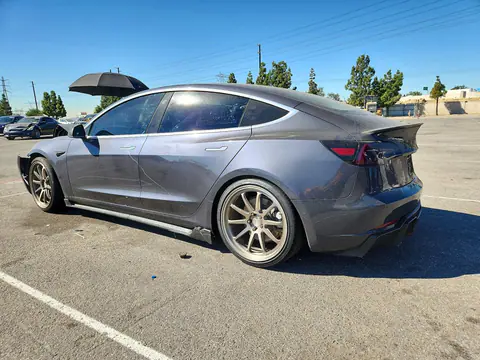 2018 Tesla Model 3 VIN 5YJ3E1EA9JF018909 фото 2