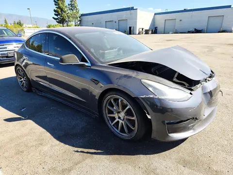 2018 Tesla Model 3 VIN 5YJ3E1EA9JF018909 фото 4