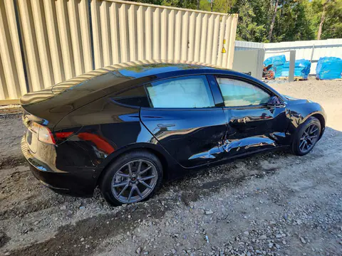 2018 Tesla Model 3 VIN 5YJ3E1EA4JF070299 фото 3