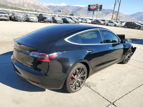 2018 Tesla Model 3 VIN 5YJ3E1EB1JF072505 фото 3