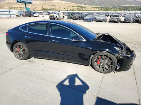 2018 Tesla Model 3 VIN 5YJ3E1EB1JF072505 фото 4