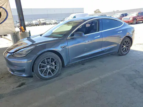 5YJ3E1EA9KF400164 — 2019 Tesla Model 3, Боковая часть (Side), фото до ремонта
