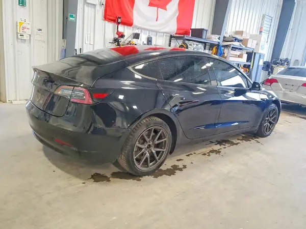 5YJ3E1EA5KF422596 — 2019 Tesla Model 3, фото 3 с аукциона Copart 29.09.2026, Боковая часть