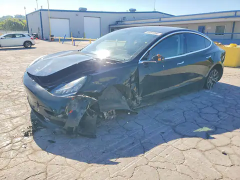 5YJ3E1EA4KF325700 — 2019 Tesla Model 3, Передняя часть, фото до ремонта