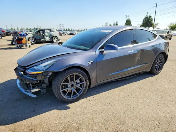 5YJ3E1EA9KF298641 — 2019 Tesla Model 3, Передняя часть (Front End), фото до ремонта