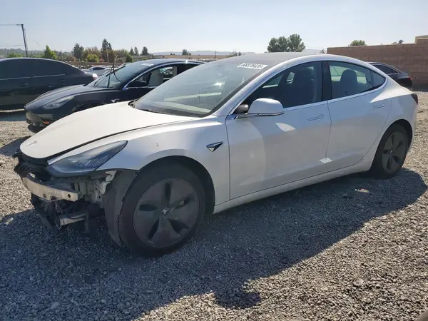 5YJ3E1EA2KF396927 — 2019 Tesla Model 3, Передняя часть (Front End), фото до ремонта
