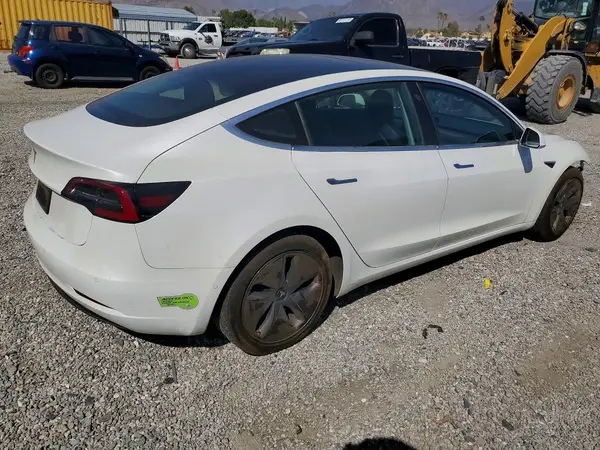 5YJ3E1EA2KF396927 — 2019 Tesla Model 3, фото 3 с аукциона Copart, Передняя часть
