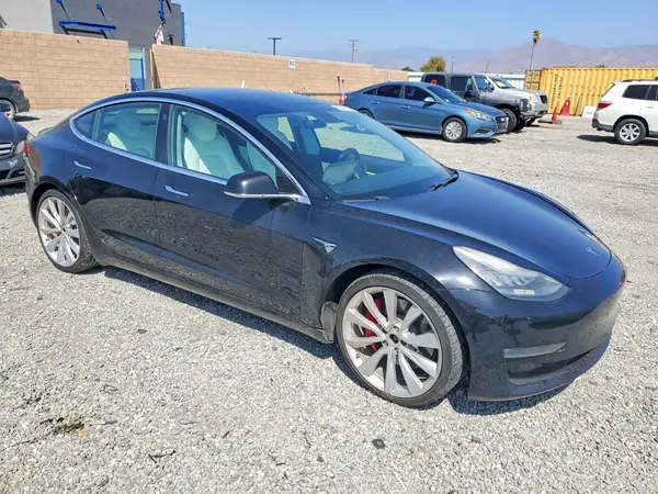 2019 TESLA MODEL 3 VIN 5YJ3E1EB5KF238347 фото 4
