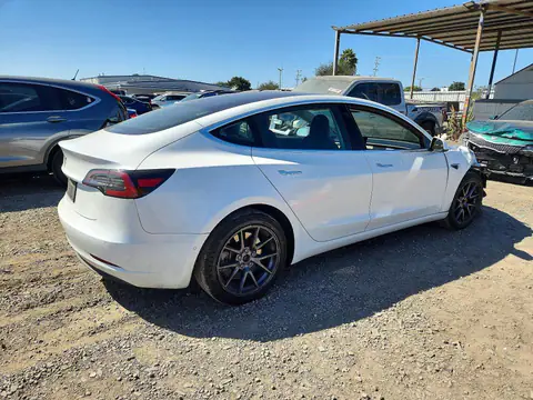 5YJ3E1EAXKF425249 — 2019 Tesla Model 3, фото 3 с аукциона Copart 13.10.2026, Передняя часть