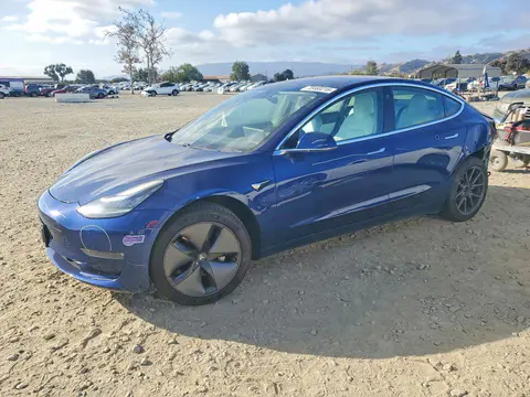 5YJ3E1EA3KF322707 — 2019 Tesla Model 3, Задняя часть (Rear End), фото до ремонта