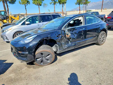 2019 Tesla MODEL 3 VIN 5YJ3E1EA8KF415772 фото 1
