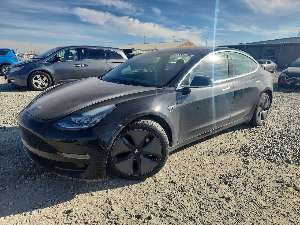 2019 Tesla Model 3 VIN 5YJ3E1EB7KF208671 фото 1