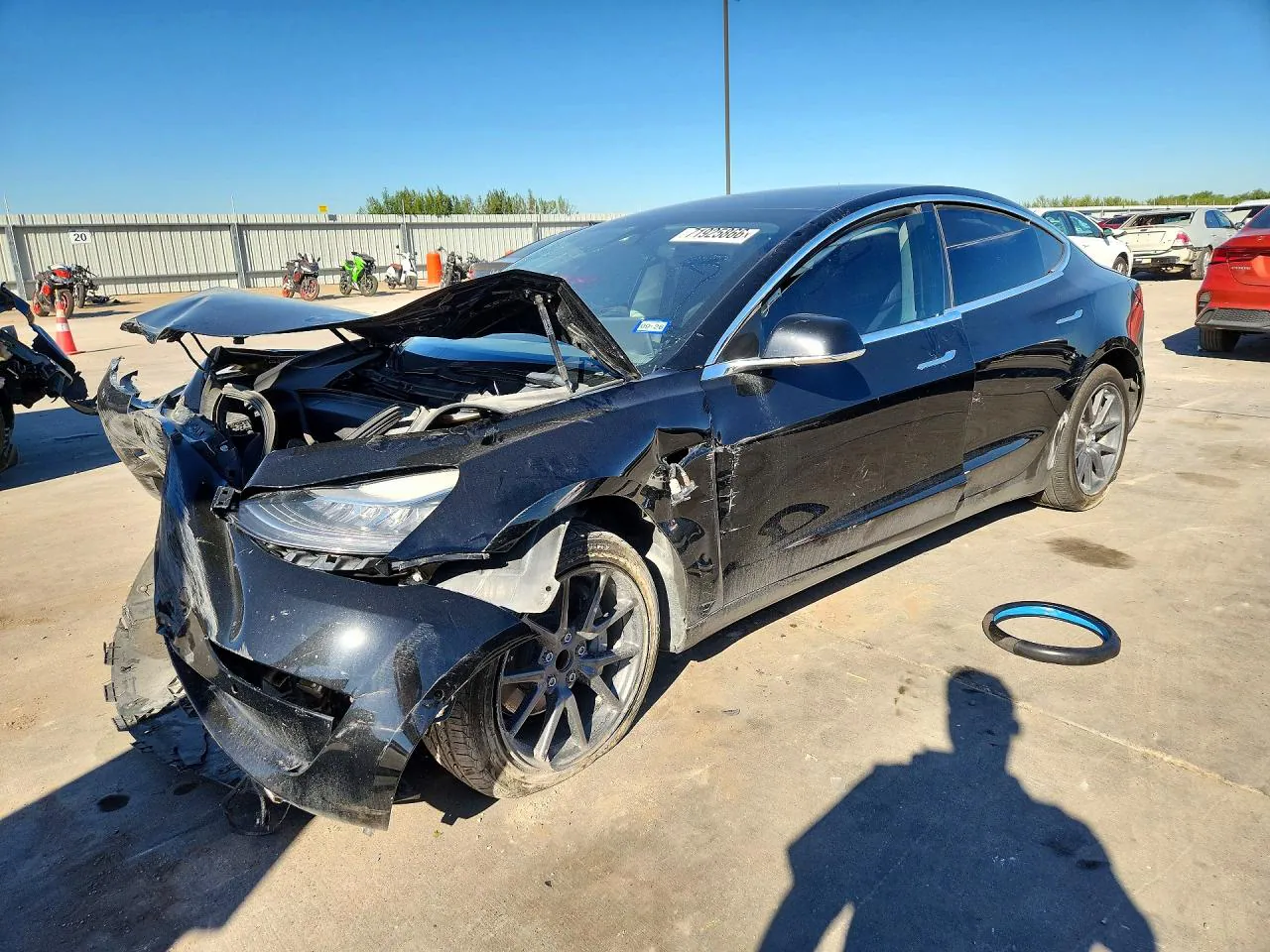2019 Tesla Model 3 VIN 5YJ3E1EA7KF395501 фото 1