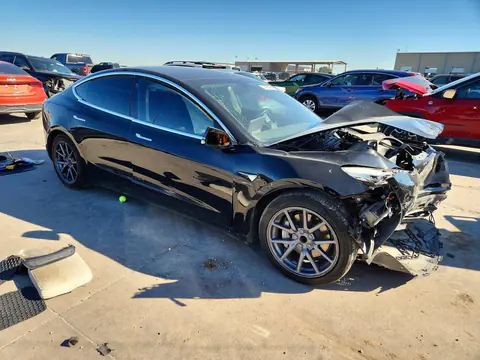 2019 Tesla Model 3 VIN 5YJ3E1EA7KF395501 фото 4