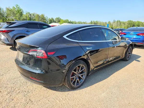 5YJ3E1EA8LF734042 — 2020 Tesla Model 3, фото 3 с аукциона Copart 06.10.2026, Боковая часть