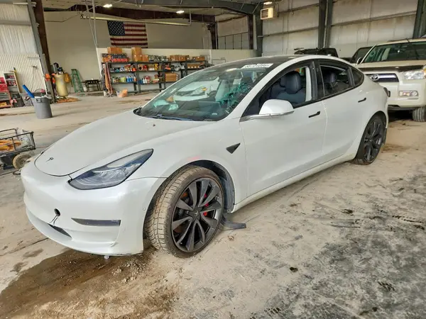 5YJ3E1EC0LF714367 — 2020 Tesla Model 3, Передняя часть (Front End), фото до ремонта