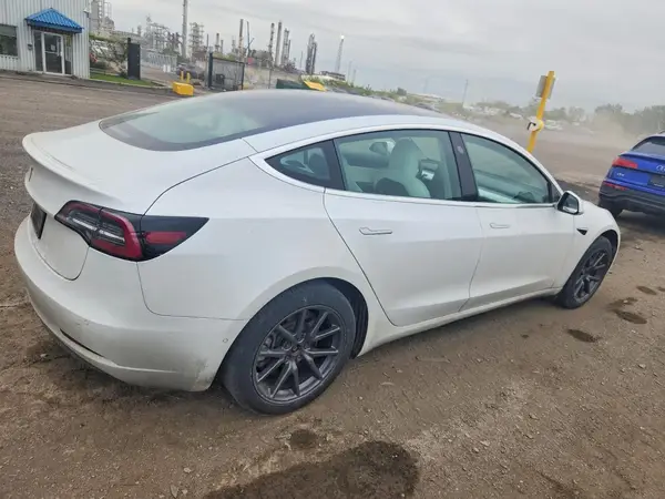 5YJ3E1EA9LF722076 — 2020 Tesla Model 3, фото 3 с аукциона Copart 06.10.2026, Боковая часть