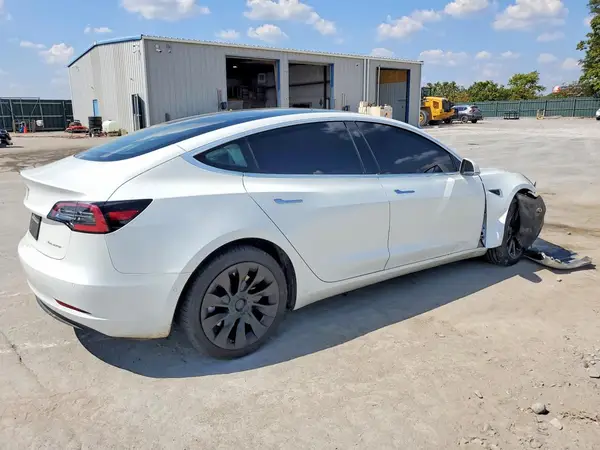 5YJ3E1EB0LF617726 — 2020 Tesla Model 3, фото 3 с аукциона Copart, Передняя часть