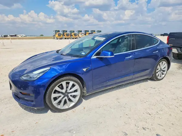 5YJ3E1EA7LF599233 — 2020 Tesla Model 3, Передняя часть (Front End), фото до ремонта