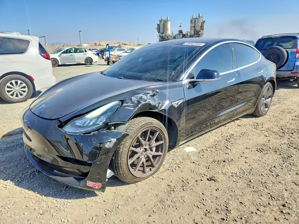 5YJ3E1EBXLF806643 — 2020 Tesla Model 3, Передняя часть (Front End), фото до ремонта