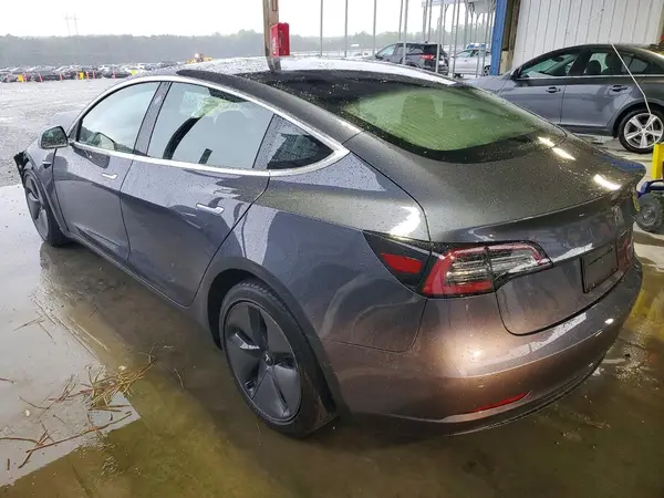 5YJ3E1EB4LF635629 — 2020 Tesla Model 3, фото 2 с аукциона Copart, Передняя часть