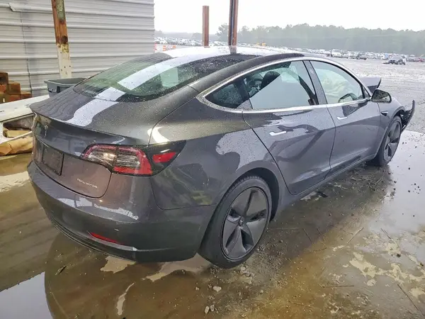 5YJ3E1EB4LF635629 — 2020 Tesla Model 3, фото 3 с аукциона Copart, Передняя часть