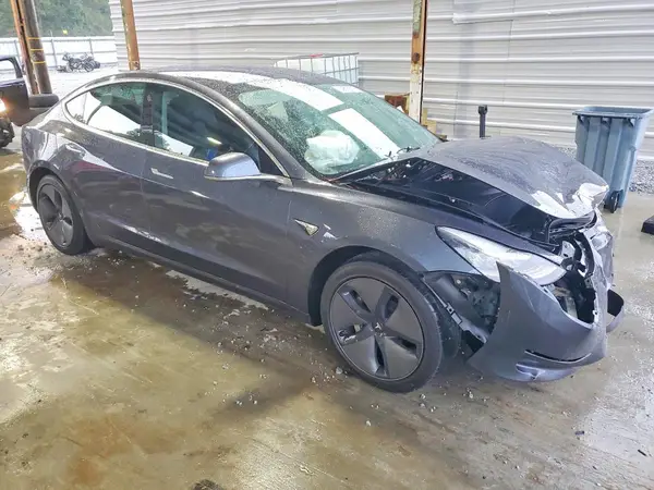 5YJ3E1EB4LF635629 — 2020 Tesla Model 3, фото 4 с аукциона Copart, Передняя часть