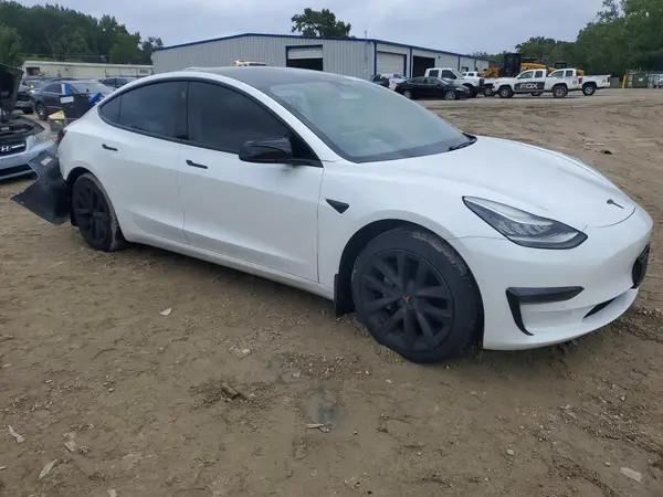 5YJ3E1EA5LF598002 — 2020 Tesla Model 3, фото 4 с аукциона Copart, Задняя часть