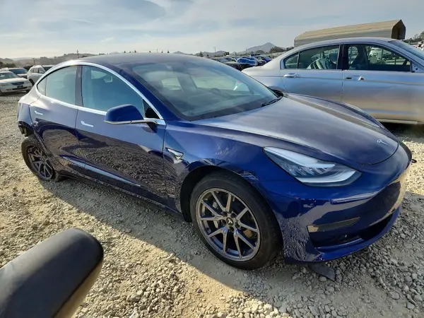 5YJ3E1EA2LF631179 — 2020 Tesla Model 3, фото 4 с аукциона Copart, Задняя часть