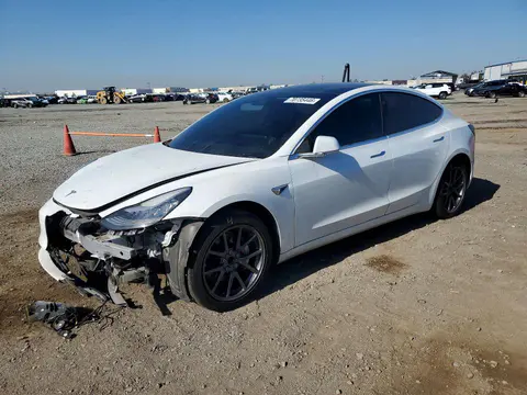 5YJ3E1EA2LF590553 — 2020 Tesla Model 3, Передняя часть (Front End), фото до ремонта