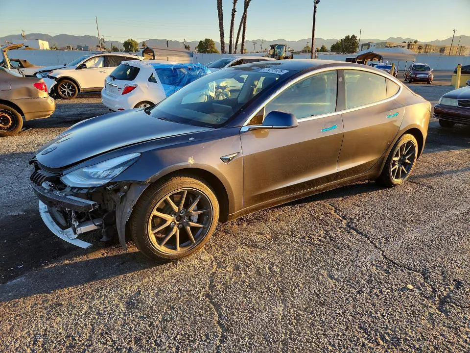2020 Tesla MODEL 3 VIN 5YJ3E1EBXLF649583 фото 1